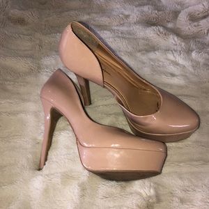 {{Jessica Simpson}} stilettos